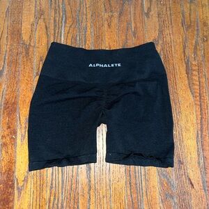Alphalete Amplify short black